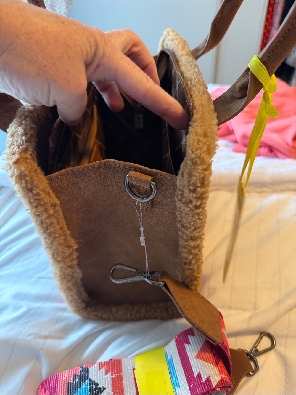 Wrangler Multicolor cross body Aztec Satchel with Brown Trim - Picture 5 of 9